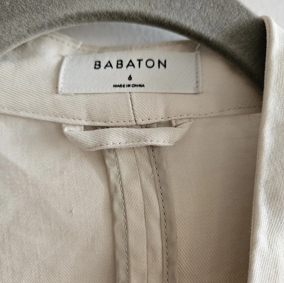 Babaton Womens size 6 linen blazer/jacket perfect for summer ☀️ - Picture 3 of 4